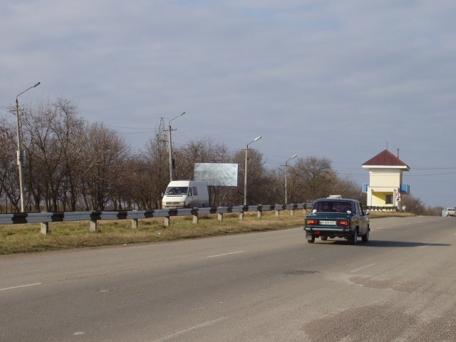 Щит 6x3,  Харьковское шоссе (въезд в город пост ГАИ)